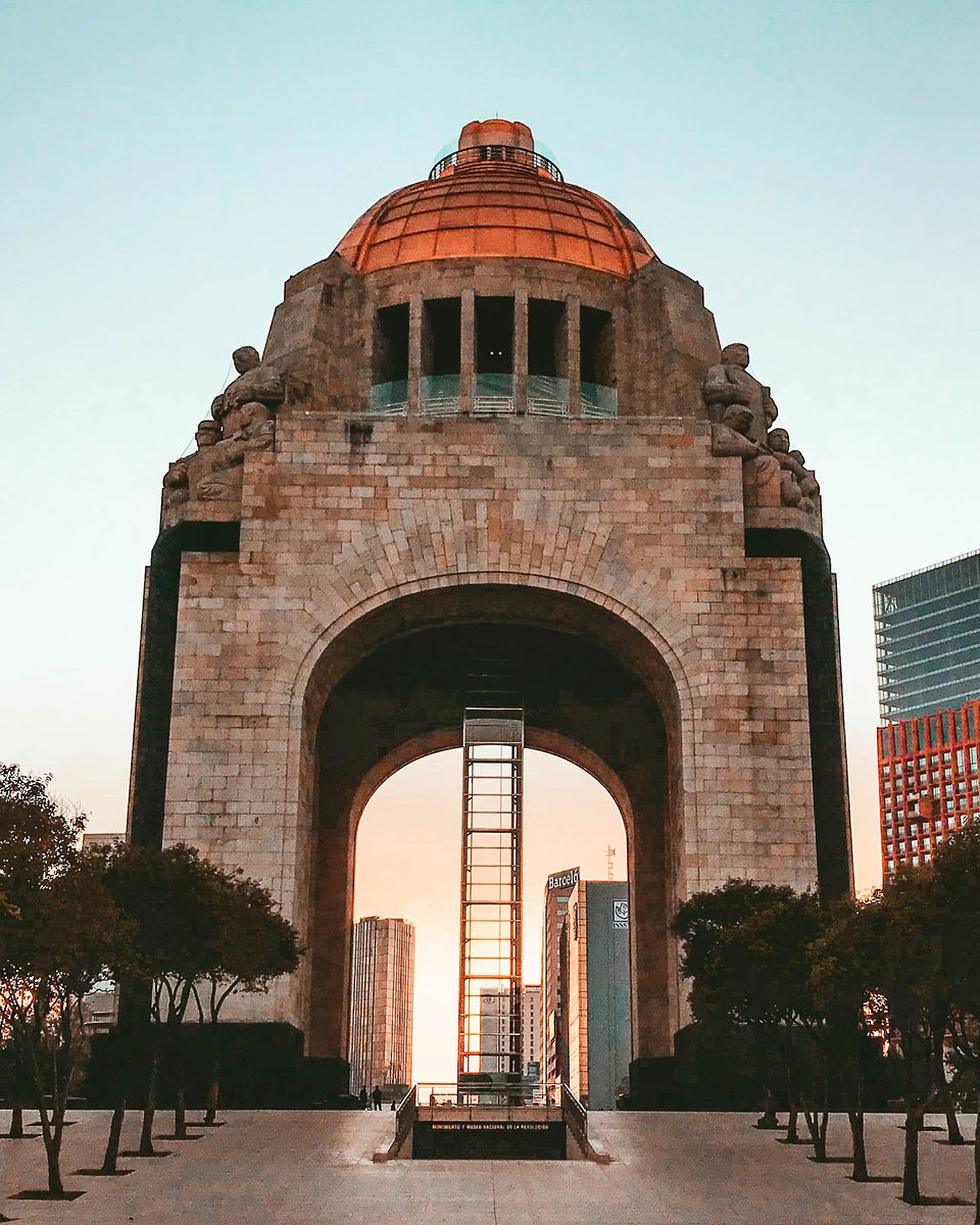 pexels-javier-cruz-2239844